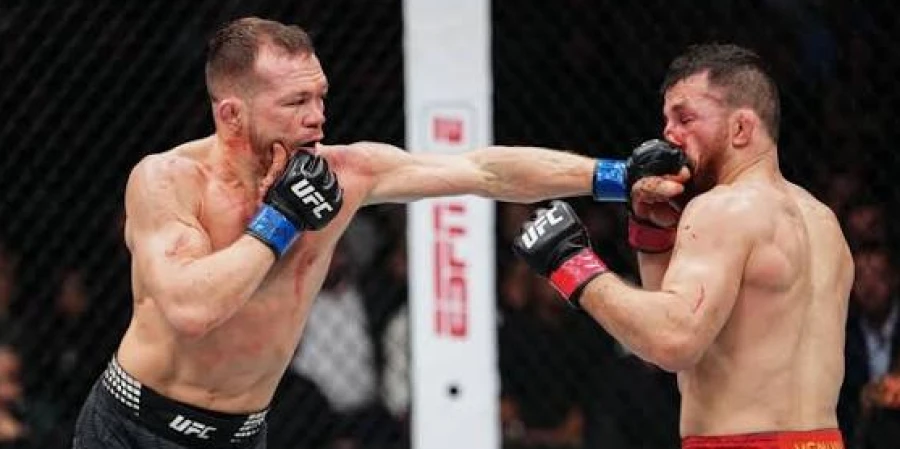 Экс-боец UFC указал на слабое место Двалишвили перед боем с Яном