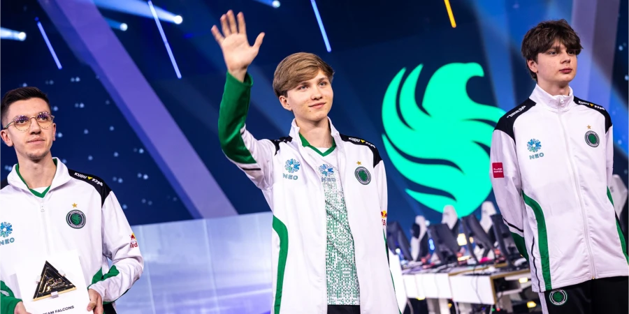 Team Falcons опустилась на пятое место в рейтинге Valve