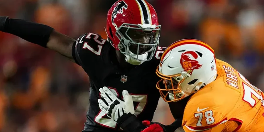 Игрок НФЛ замешан в скандале с баскетболисткой WNBA