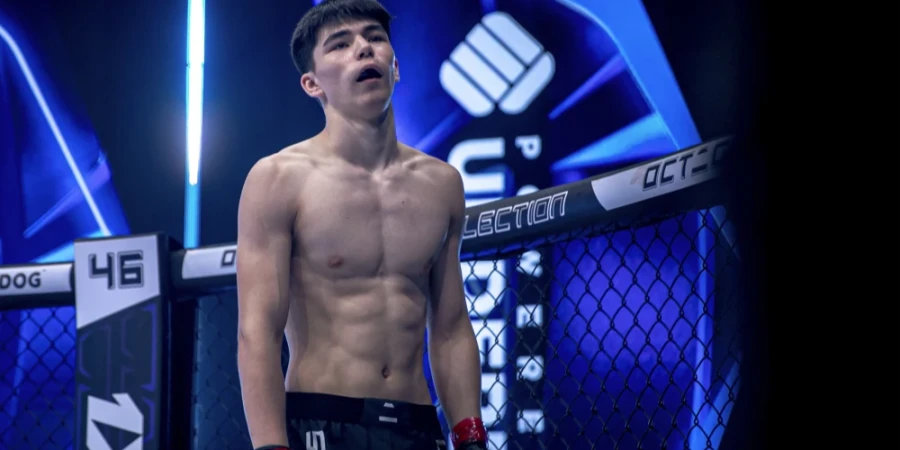 Қазақстандық файтер өзбек қарсыласынан жеңіліп қалды