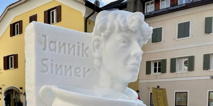 Синнер получил «ледяное» признание на родине