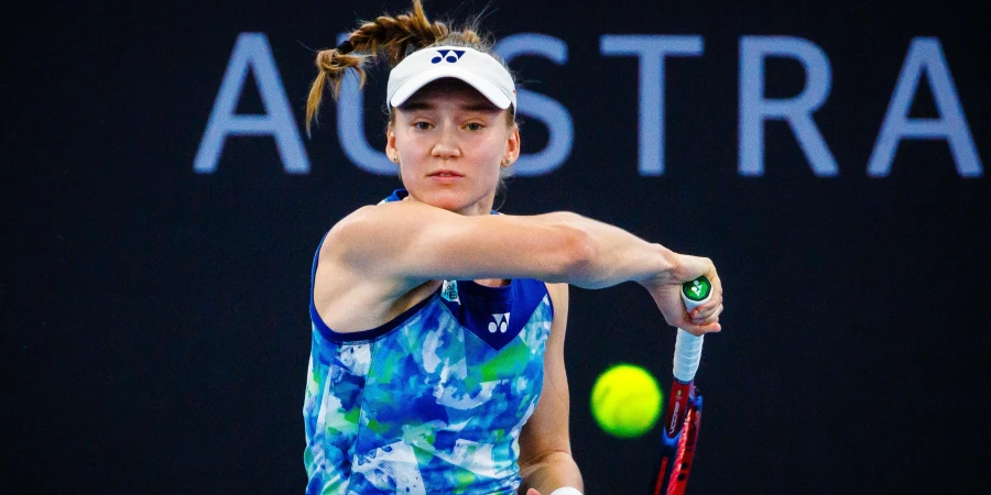 Елена Рыбакина обыграла Швентек и вышла в полуфинал Australian Open