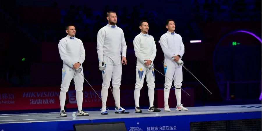 Казахстанские шпажисты вышли в финал чемпионата Азии