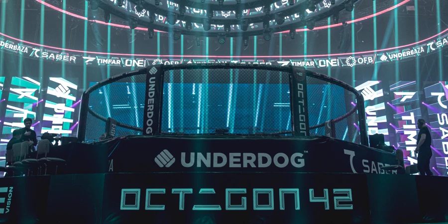 Казахстанский боец в первом раунде нокаутировал оппонента на OCTAGON 82