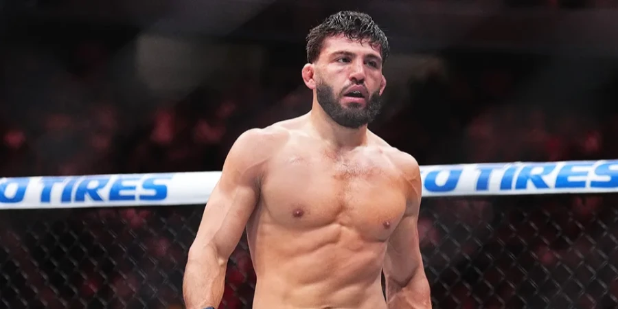 Царукян сообщил, сколько получил за страховку титульного боя UFC
