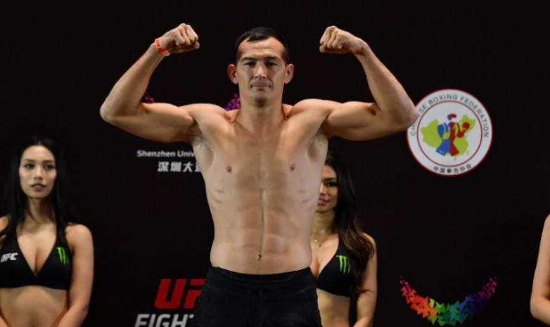 ВИДЕО. Как Дамир Исмагулов отпраздновал третью победу в UFC