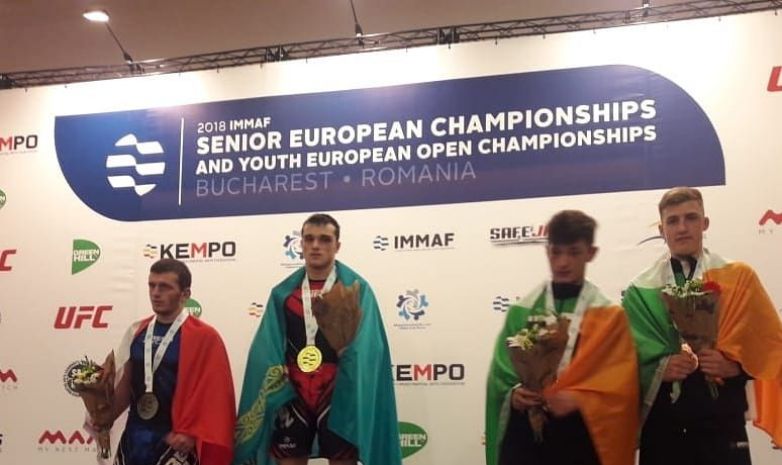 Германиялық MMA файтері пъедестал төріне Қазақстанның туымен шықты