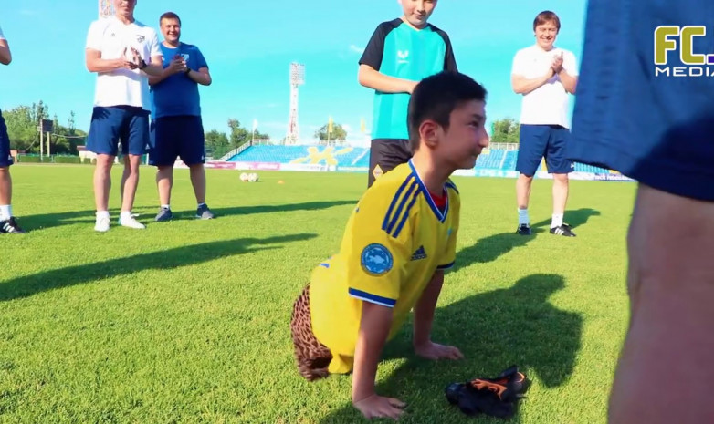 Әйгілі ресейлік блогер Әли Тұрғанбековпен кездесті (видео)
