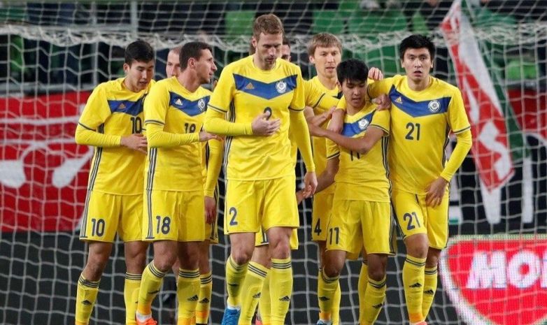 Қазақстан құрамасының футболшылары жанкүйерлермен кездеседі