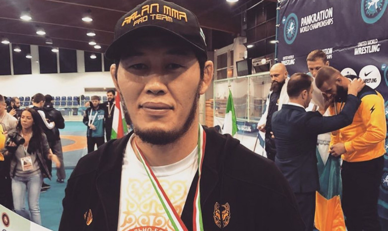 Қазақ спортшысы панкратионнан екі дүркін әлем чемпионы атанды