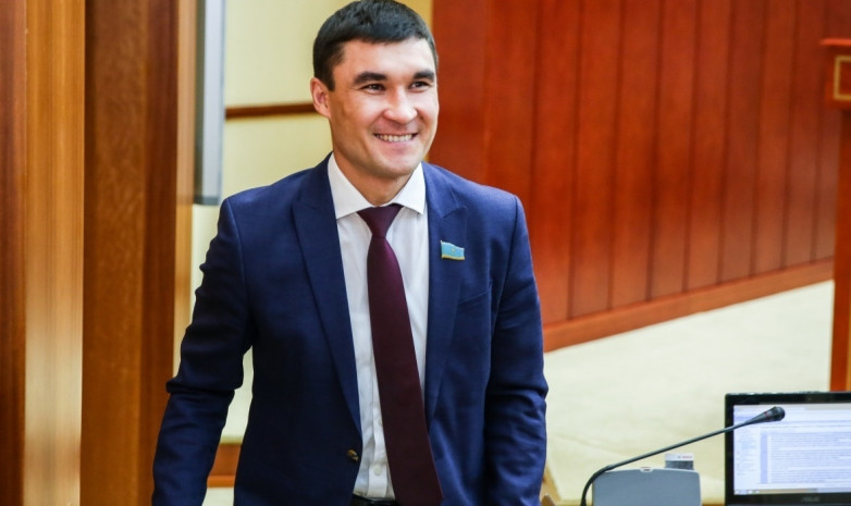 Серік Сәпиев туралы фильм түсіріліп жатыр