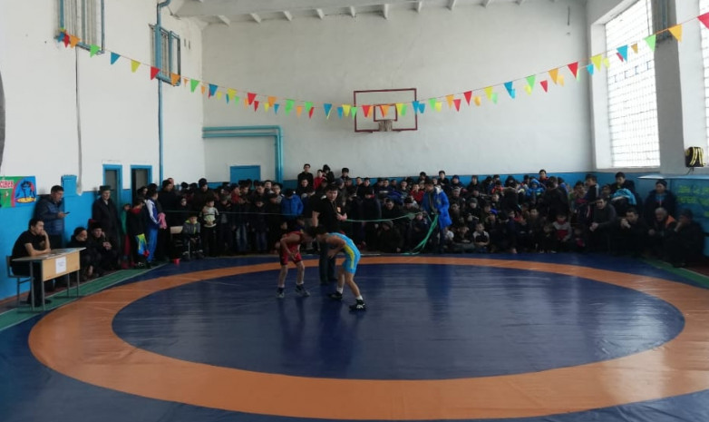 Болат Тұрлыханов атындағы турнир басталды