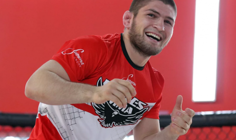 Видео: Хабиб на тренировке повалил чемпиона UFC в тяжелом весе