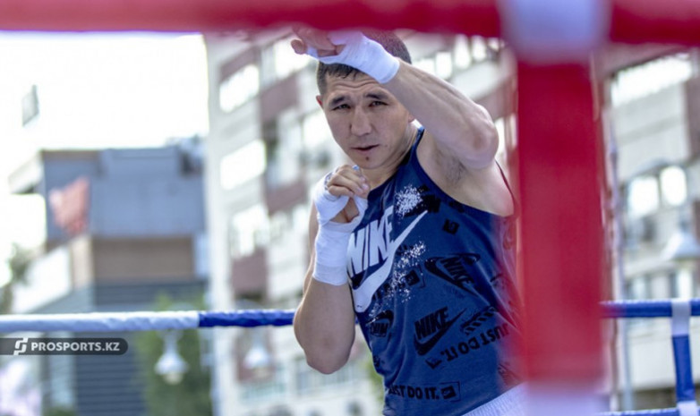 Мадияр Әшкеев өз елінде алғаш рет өткен жекпе-жегінде жеңіске жетті