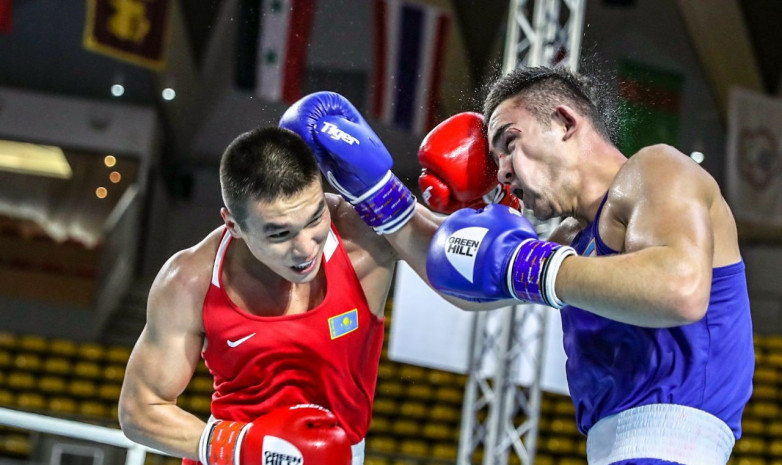 Азия чемпионы Тұрсынбай Құлахмет ресейлік боксшыны жеңді