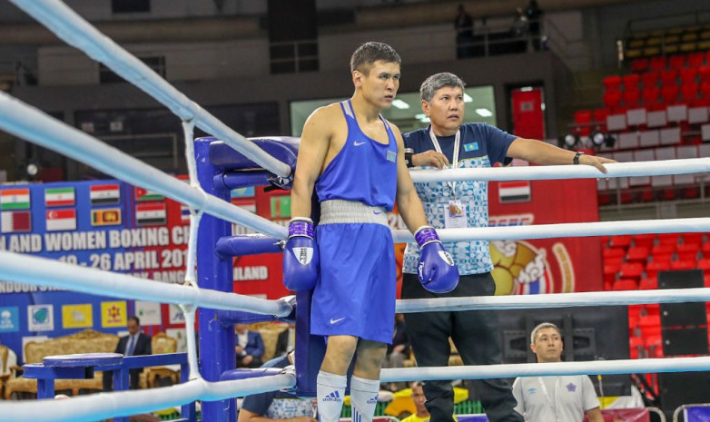 ВИДЕО. Казахстанский чемпион Азии готовится к дебюту в профи