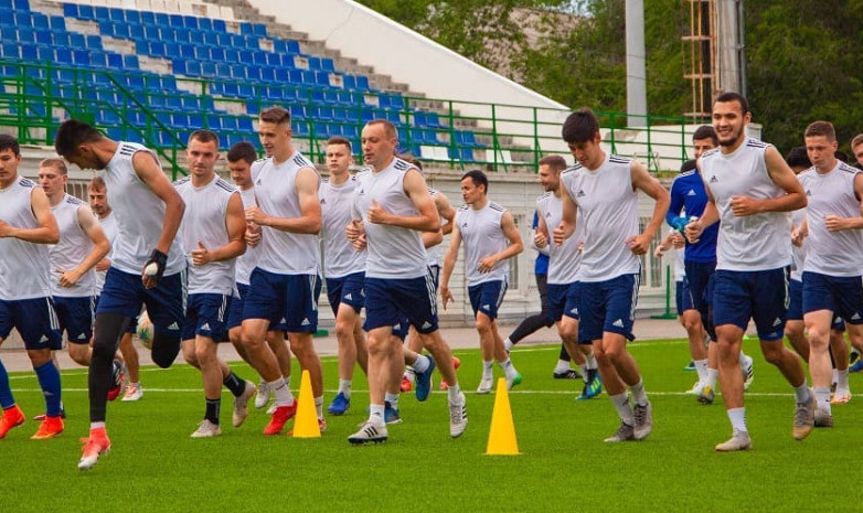 Фоторепортаж с тренировки «Акжайыка»