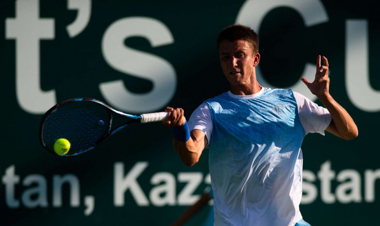 Казахстанец Григорий Ломакин выиграл два выставочных матча