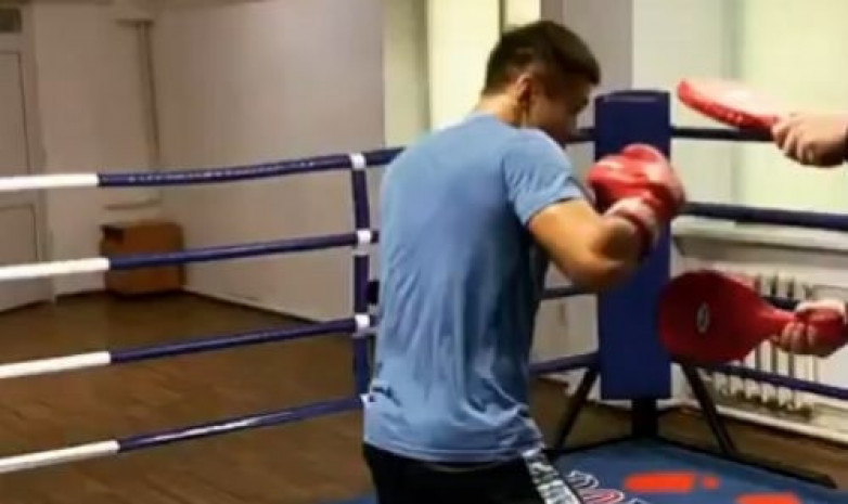 Видео. Қазақстандық Азия чемпионы кәсіпқой бокстағы алғашқы жекпе-жегіне дайындалып жатыр