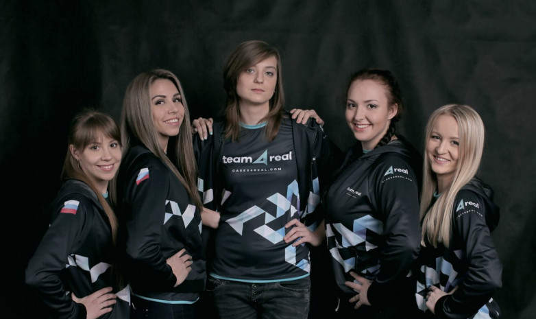 ТОП-10 самых красивых киберспортсменок в дисциплине CS:GO