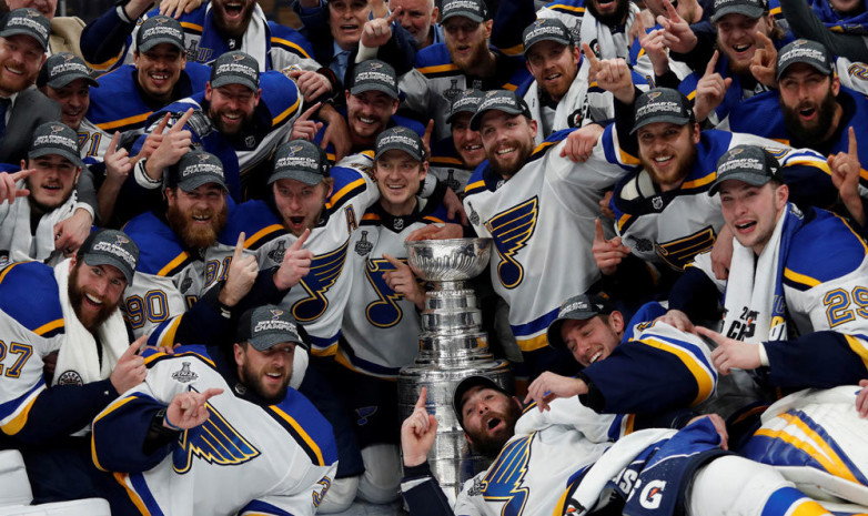 NHL клубының төрт хоккейшісінен коронавирус анықталды