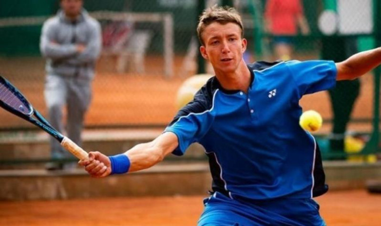 Казахстанец Григорий Ломакин выиграл два выставочных матча