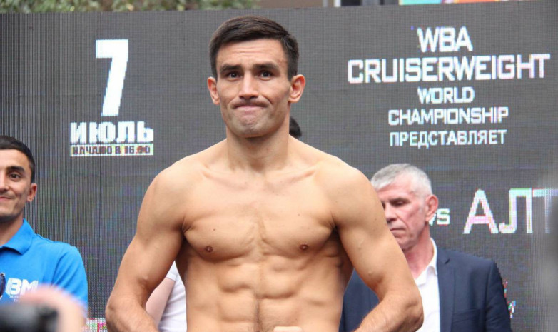 Қазақстандық боксшылар IBF және WBC титулдары үшін жекпе-жек өткізеді