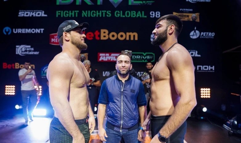 Fight Nights Global 98. Акбар Таиров ресейлік файтерден жеңіліс тапты
