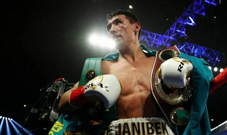 Жәнібек Әлімханұлы: Маған чемпиондарды рингке кіргізіп берсе болды