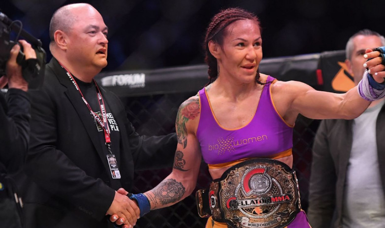 Bellator 249: Сайборг Бленкоуді жеңіп, чемпиондық атағын қорғады