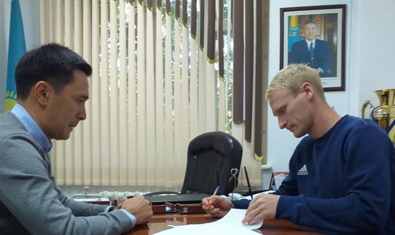 «Бәйтерек» Беларусь құрамасының қақпашысын қатарға қосты