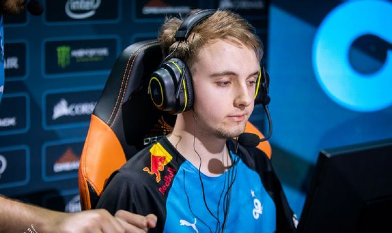 «Floppy» стал игроком нового состава «Cloud9»