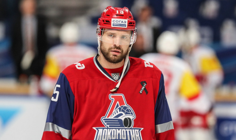 Чемпион мира по хоккею завершил карьеру
