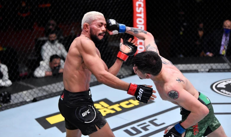 UFC 256. Басты жекпе-жек тең аяқталды