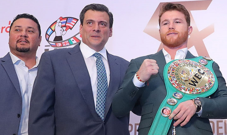 WBC пересмотрит статус франчайзингового чемпиона для Канело