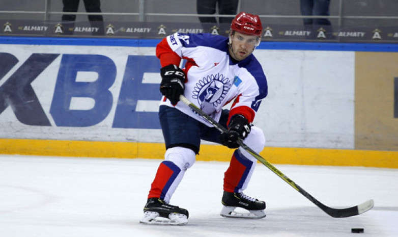 «Арлан» екі хоккейшімен келісімшартты бұзды