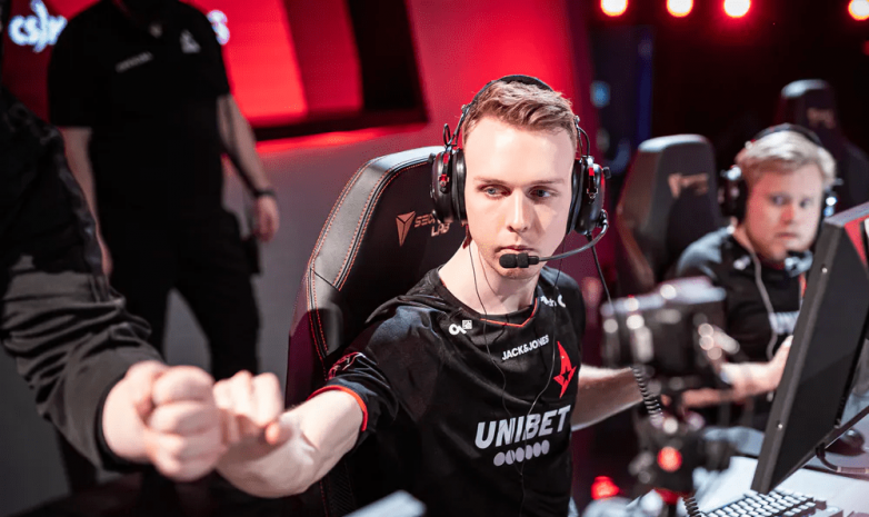 «Gla1ve» вновь стал ингейм-лидером «Astralis»