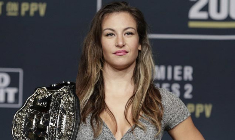 UFC-дің бұрынғы чемпионы кәсіби мансабын қайта бастады