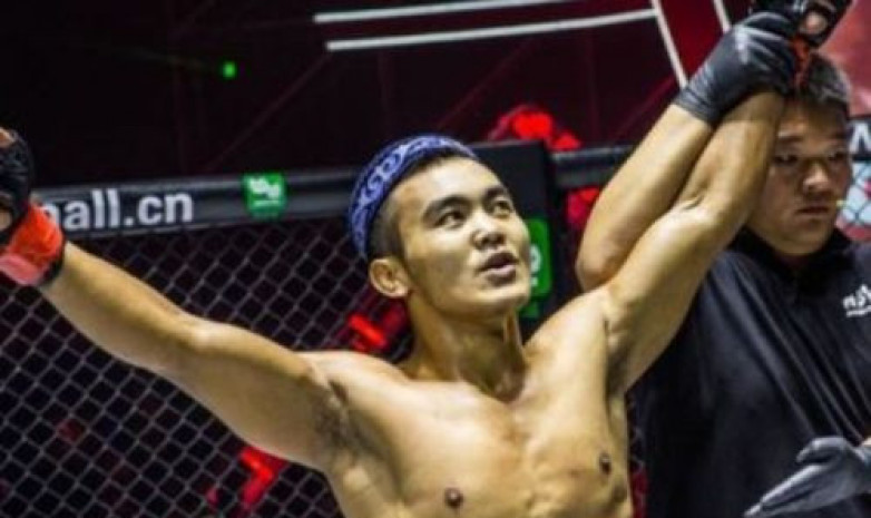 Тағы бір қазақ файтері UFC-де жекпе-жек өткізеді