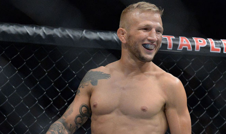 Диллашоу не сможет сразиться с Сэндхагеном на UFC Вегас 26 из-за травмы