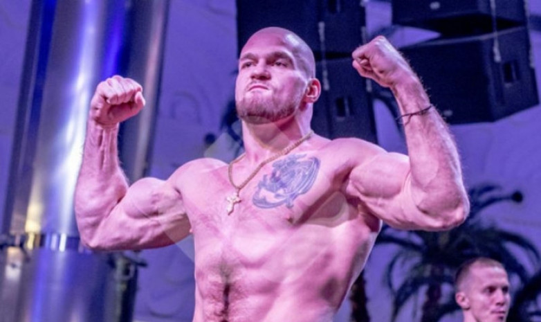 Артем Резников прибыл в Москву на турнир AMC Fight Nights поддержать Гойти Дозаева