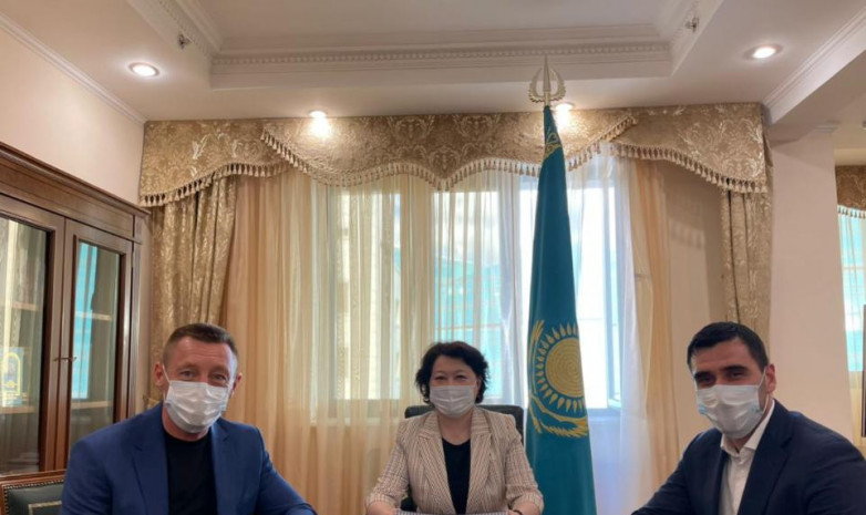 Андрей Тихонов пен Давид Лория Мәдениет және спорт министрімен кездесті