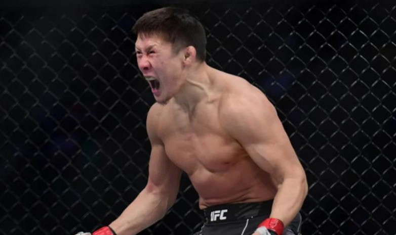 Жалғас Жұмағұлов UFC-дегі бірінші жеңісі үшін қанша сыйақы алды