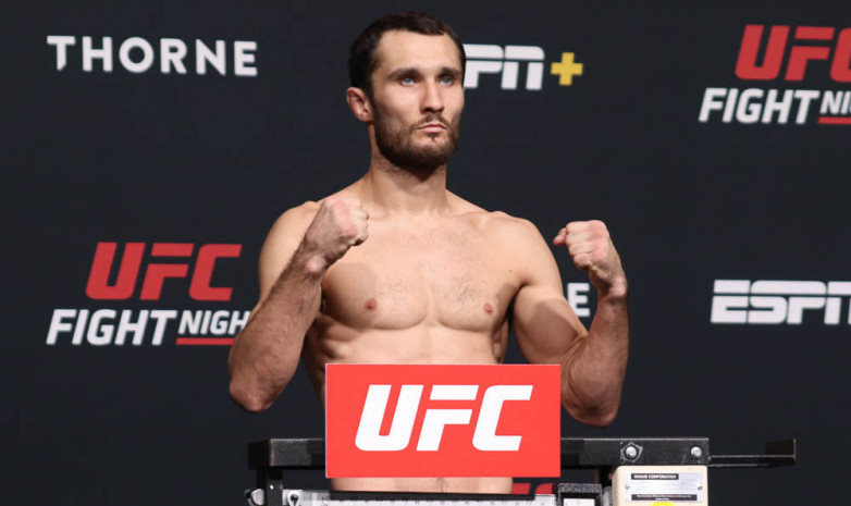 Алғашқы жеңіс! Сергей Морозов Лас-Вегастағы UFC турнирінде сәтті өнер көрсетті