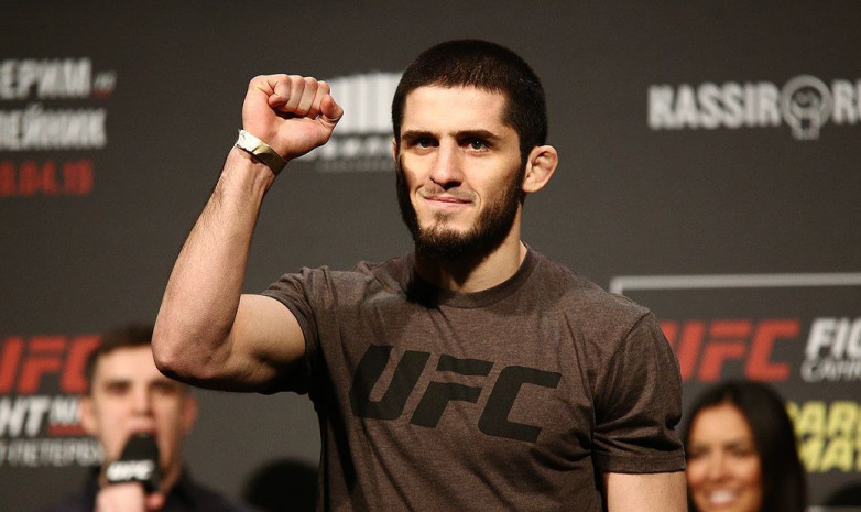 Ислам Махачев UFC-де жеңіл салмақ спортшылары арасында үздік бестікке енді