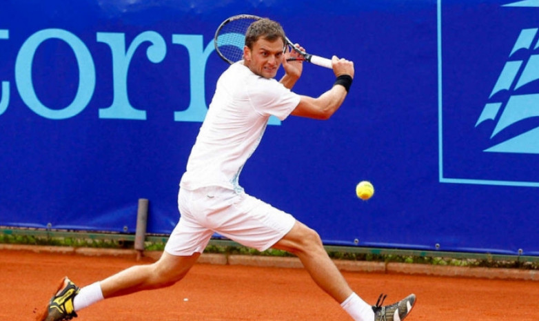 Александру Недовесову не удалось пробиться во второй круг турнира серии ATP в Гштааде в парном разряде