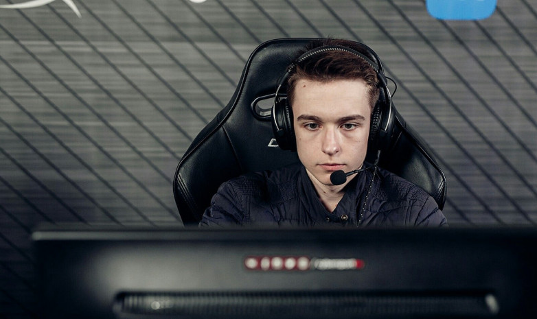 «Smiling Knight» «Team Empire» сапына оралды 