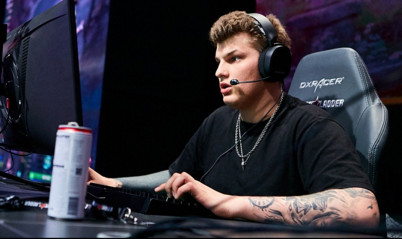 «Iceberg»: «Мне Dendi предлагал стать мидером B8 Esports, но пока я не хочу идти никуда»