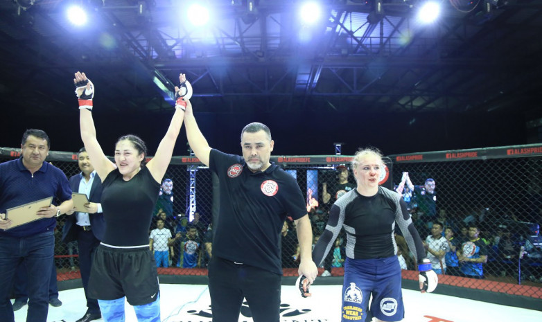 Қазақстандық файтер қыз PFL лигасындағы алғашқы жекпе-жегін өткізеді