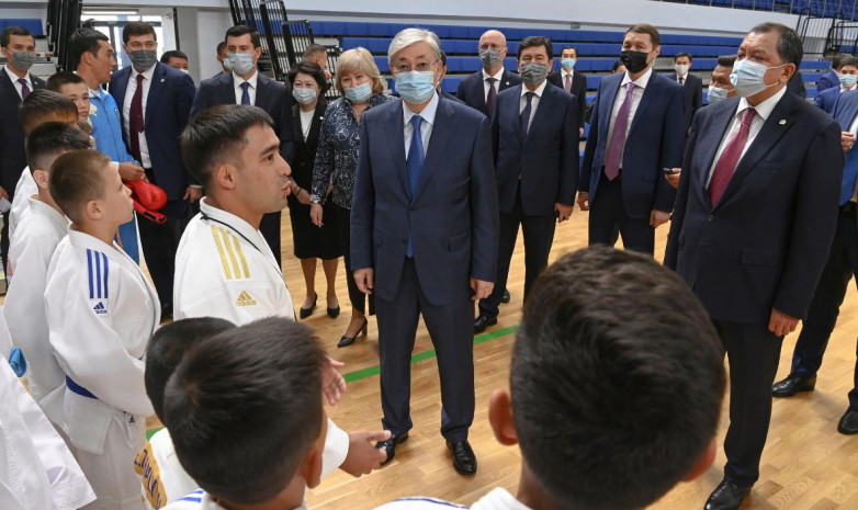 Президент Қасым-Жомарт Тоқаев «Халық Арена» спорт кешеніне барды